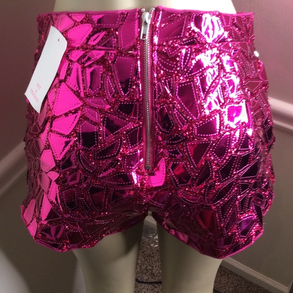 Hott Women’s shorts - Picture 2 of 2